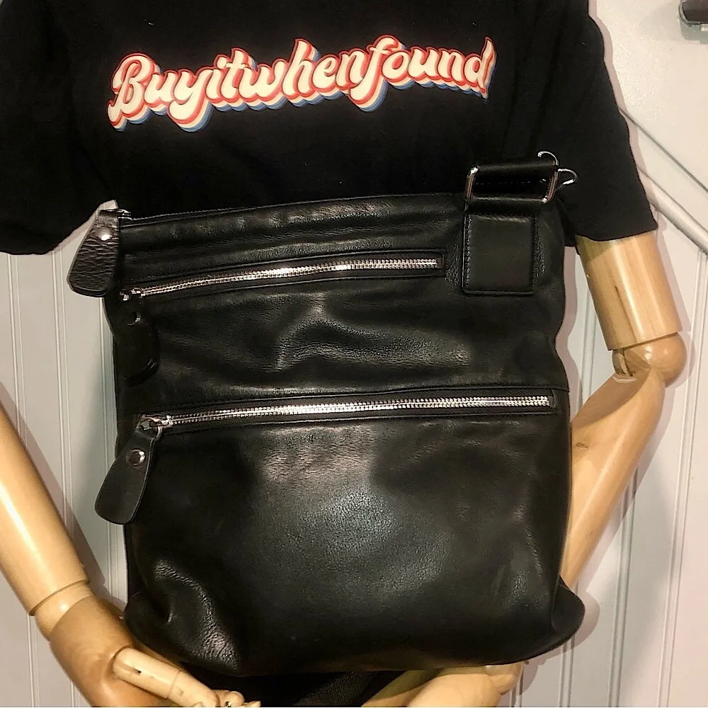 MARGOT Black Leather Messenger Bag 2 Ext. Front Zipper Pockets Top Zip Closure
